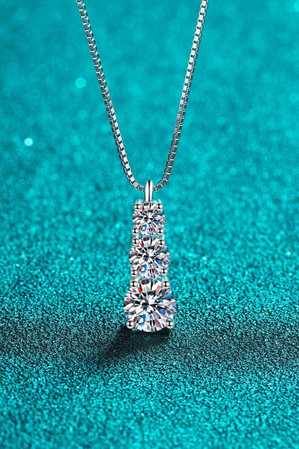 Sparkling moissanite necklace - Love Salve